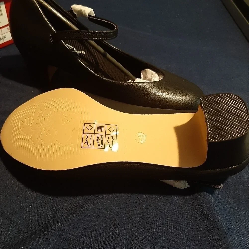 New Ladies Size 4.5 Black 2
